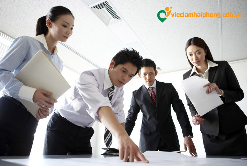 Hình ảnh gắn bó công việc của người Nhật